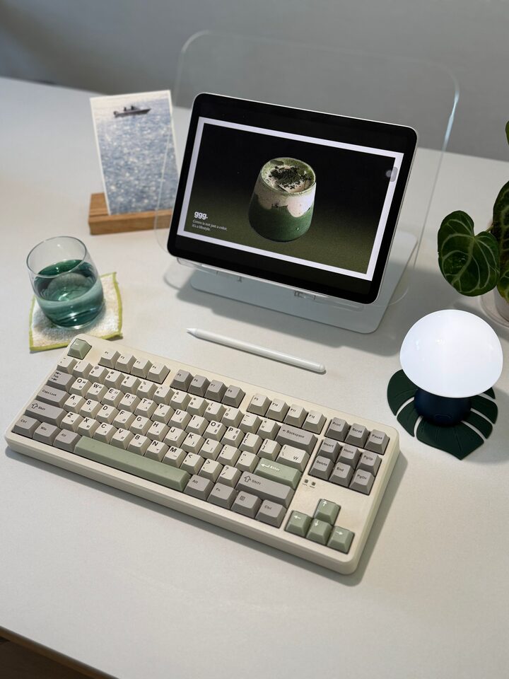 short form carousel card thumbnail