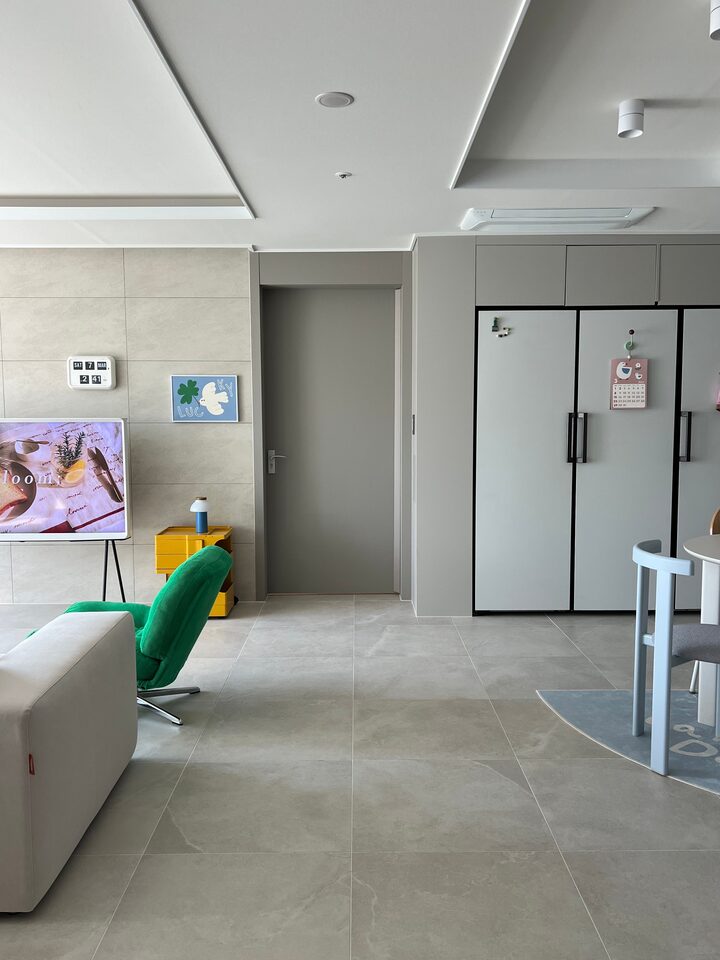 short form carousel card thumbnail