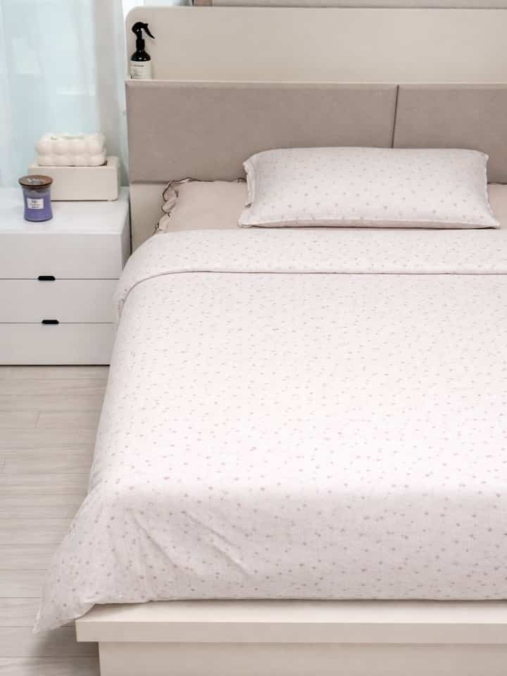 ＃かわいいテム最高です＃コンスープ記録集 

春の寝具の交換完了 - ✦
パターンはとてもきれいではありませんか？布団の中に入ると、もう春が来たと思いますㅎㅎㅎㅎ

寝具類の交換が春が待っていることの中で最もときめきは事だと思います!!!!!!春に来て(｡・‧̫・｡).* *


＃寝具のセット＃寝具のお勧め 