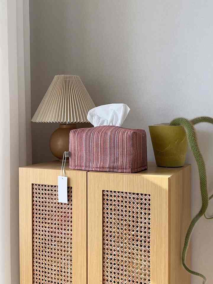 今日は朝から雨が降り、一日中天気が曇ります🌧️私は間違いなく太陽がちょっとした日が良いと思います☀️

とにかくよもぎ成長している我が家猿尾サボテン🌵
見るたびにずっと長くなるようで、とても不思議です！

＃リビングインテリア＃植物を育てる＃サボテンインテリア＃サボテンプランター＃プランテリア＃プラントインテリア＃フレンテリア