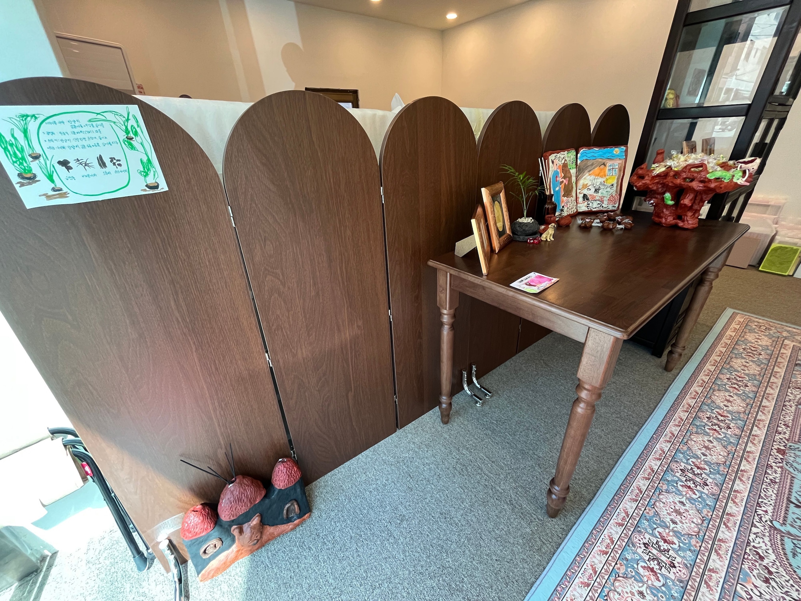 '고트 3단 월넛 아치형 접이식 미드센츄리 라운드 아치형 파티션 가벽 3size' 제품으로 꾸민 유저들의 스타일링샷 | 오늘의집 ...