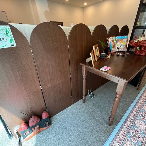'고트 3단 월넛 아치형 접이식 미드센츄리 라운드 아치형 파티션 가벽 3size' 제품으로 꾸민 유저들의 스타일링샷 | 오늘의집 ...