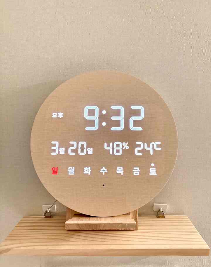 センスのある家がプレゼントにおすすめ🎁

家が招待されると
「何サガヤ負担なく実用的か」
本当に一番悩みました。

直接受け取り、満足していました。
プレゼントして反応を起こしたアイテム  
3つまとめてみました🙂 

🕰️オアモダンLED時計

[価格帯] 6万ウォン台

[推奨対象]
新婚夫婦 / 最初の姿を始めた方 / 家を飾るのが好きな方

[使用後]
時間だけでなく、日時、気温、湿度まで一目で見せて生活するときは、さらっと楽で実用的です。 

【おすすめの理由】
実用性とインテリア効果を同時につかむことができ、「センスある」という言葉を聞きやすいプレゼントです。

🐟 ヴィンテージ ナイン 液膜 明太子

[価格帯] 1万ウォン台

[推奨対象]
新しい家に引っ越した人/家に良いオーラを持ちたい人

[使用後]
玄関の門に歩いておくと、家に入るたびに
まったく気分が安定する感じがあります。

【おすすめの理由】
「良いオーラ入ってくると準備した」
この一言でプレゼントにストーリーができます。
思い出に残る家が贈り物になります。

🧸ジオショップクマトレイ（1+1）

[価格帯] 2万ウォン台

[推奨対象]
ワンルーム・小型平手居住者 / かわいい小物好きな友達

[使用後]
アクセサリーやチャッキー、小さな持ち物を置くのが好き
整理用+装飾用として同時に活用しています。

【おすすめの理由】
負担のない価格で
「きれいで実用的なプレゼント」感じが強い
家が贈り物としてくれます。

家の贈り物は「とかわいい」より 
「これは本当によく書く」という言葉を聞く方がもっと嬉しいようです。



＃家のギフト辞典#春の家の装飾 #春のインテリア #家の装飾 #部屋の装飾