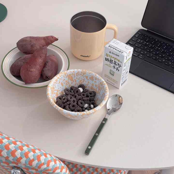  #콘수프기록집  #시리얼볼 #디저트스푼 #모슈 #머그컵  #맞팔환영 #맞팔해요 #소통