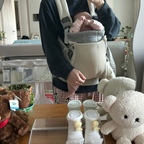아기띠… 어떻게 하는거지 😳
초보엄마의 길 ….😂

유모차 샀어요!
미마 크레오 실물이 더 예쁘네요🤍🤍

#콘스프기록집
#콘스프기록
#유모차
#육아템
#초보엄마
#아기띠