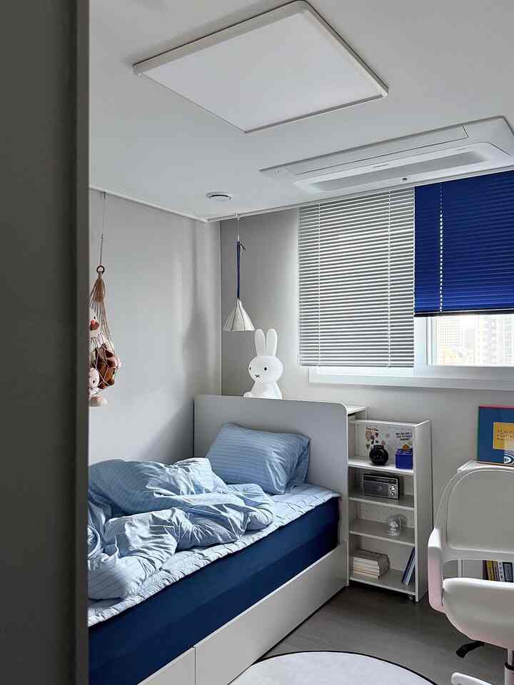 🏷️ブルーブルーアイバン＃今日の私たちの家 
⠀⠀⠀⠀⠀⠀⠀ 
非常に怠惰な最近
少し、またやっとやっと感じる>_<
⠀⠀⠀
＃コンスープ記録集＃子供部屋＃子供部屋インテリア＃子供部屋飾り
＃子供の家具＃子供の小道具＃子供のベッド＃家で最も忙しい 
＃子供部屋照明＃子供部屋整理＃子供部屋収納＃ミニマルインテリア 
＃子供部屋カーテン＃子供部屋机＃子供部屋インテリア小道具＃ミニマル
＃キッズルーム＃キッズルームインテリア＃キッズルームを飾る＃カラーインテリア 
＃メイド＃メイド＃子供の家＃子供の家は家＃ホームデコ