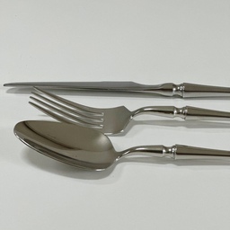 고급스러운 디자인 빌라트 커트러리 세트에요
흔하지 않고 깔끔한 디자인으로 집들이 선물하기 
딱 좋은 예쁜커트러리 테이블웨어에요 
부담스럽지 않은 금액대에서 예쁜 커트러리를
선물할 수 있다니 고급스럽고 받는 사람도 좋아할 아이템인 것 같아요 👍🏻
#집들이선물 #집들이 #집들이선물추천 #커트러리 #빌라트 #빌라트커트러리 #주방용품 #주방템 #신혼부부 #신혼집꾸미기 #신혼주방템 #주방템 