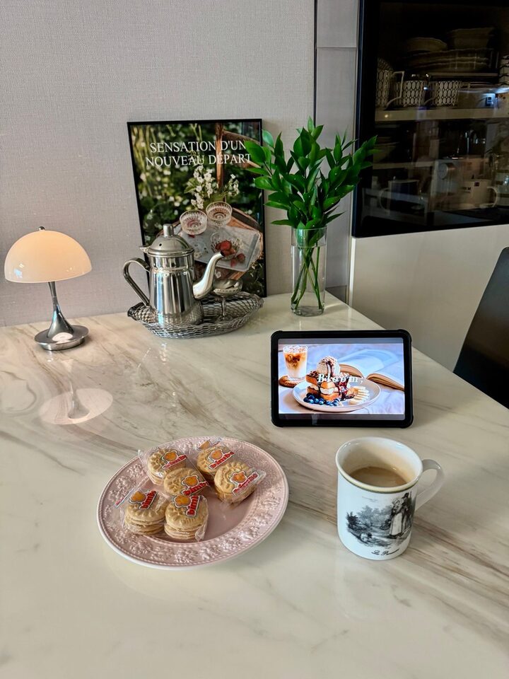 short form carousel card thumbnail