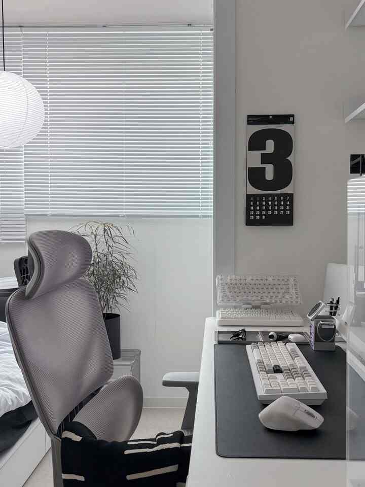 いいえ、皆さん..3月が過ぎました。
26年カレンダーを今ㅇF..⭐️

遅くなる前に購入してください。 

（外に出てびっくりしました。なぜ暑い…？）

私はきれいでカートに入れました。

広くてネイバー公ホームでまさにメイク..
（ミンギー的問題でオジッポイントで買えなかったけど、エプだからガンタニャ）

カレンダー一つでもっときれいな私の家＃ホームオフィス 

まだ公式ホームページにはいくつか残っていますよ！
まだいない方は走ってください！！👀


＃家が贈り物をお勧めします＃今日のシーンカット
＃家の蜂蜜の組み合わせ＃ブラックインテリア＃ホワイトインテリア＃ミッドセンチュリー＃無彩色インテリア＃私たちの家自慢 
＃コンスープ記録集＃コンスープフィルム＃賢明な消費＃インテリアノウハウ＃インテリア＃デスクセットアップ 