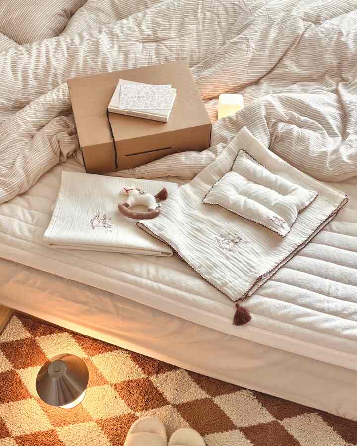 #콘수프기록 #콘수프기록집 #예쁜템최고야 
クレムアンパンフォーニュベビーセット🐴🤎
マルティ海に生まれた赤ちゃんのプレゼントに本当におすすめです！
赤ちゃん用品は1つのようにとてもきれいです。
幸せながらも財布は涼しいです…  #아기방 #아기가있는집  #아기블랭킷 #딸랑이  #침실스타일링 
