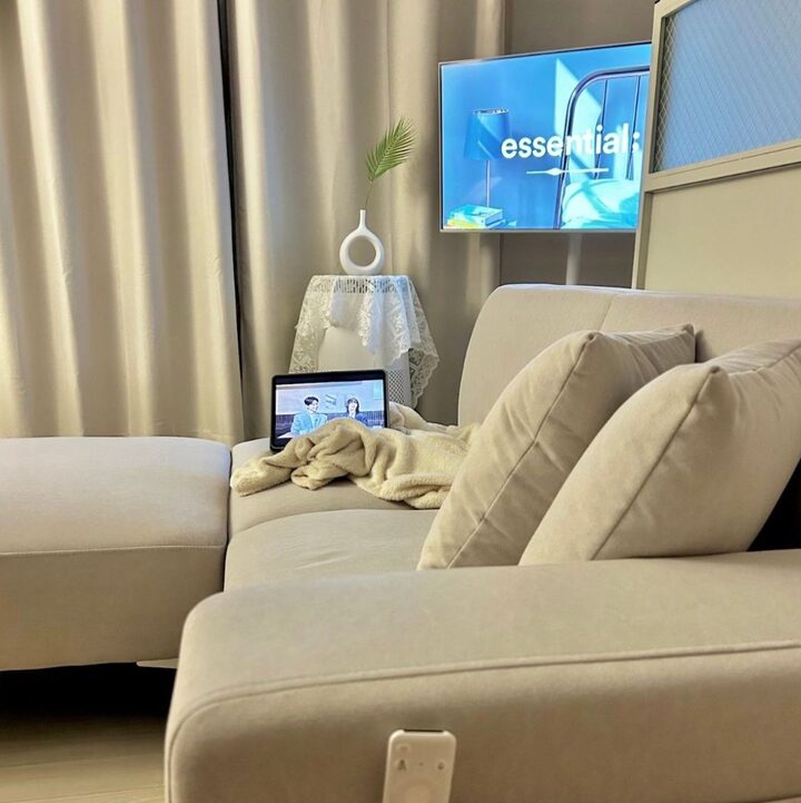 short form carousel card thumbnail