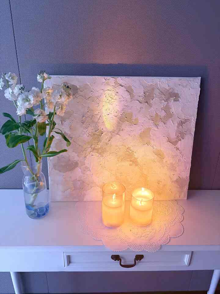 #인테리어노하우 #콘수프기록집

小さなオブジェキャンドルや小さなマッシュルームムードなど一つで 
どんな空間でも雰囲気のあるインテリアを完成できます。   #머쉬룸조명  #미러클락 #명화액자  #스텐트레이 #식물 #거실장