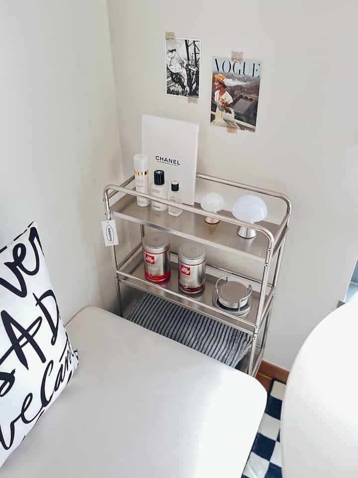 #집들이선물사전 #무선조명추천

Barang yang Direkomendasikan: Lampu Lexon Mina

Kisaran Harga: MINI 40.000 KRW, M 70.000 KRW

Alasan Rekomendasi:

Ini adalah hadiah yang aman dan mudah serta tidak terlalu mahal.

Dengan desain modern dan sederhana yang cocok di ruangan mana pun,

ini adalah barang yang dapat berfungsi penuh sebagai lampu suasana~

Karena nirkabel, mudah dipindahkan dan digunakan,

Saya memberikannya sebagai hadiah kepada teman yang tinggal sendirian dan mereka menyukainya😊

#BukuCatatanSupJagung #현명한소비 #무선조명 #렉슨미나조명

#InteriorDupleks #미드센츄리모던 #모던인테리어 #미니멀