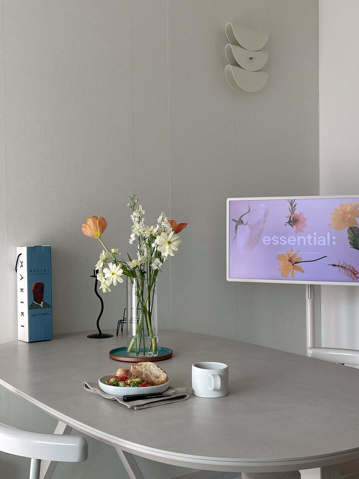 short form carousel card thumbnail