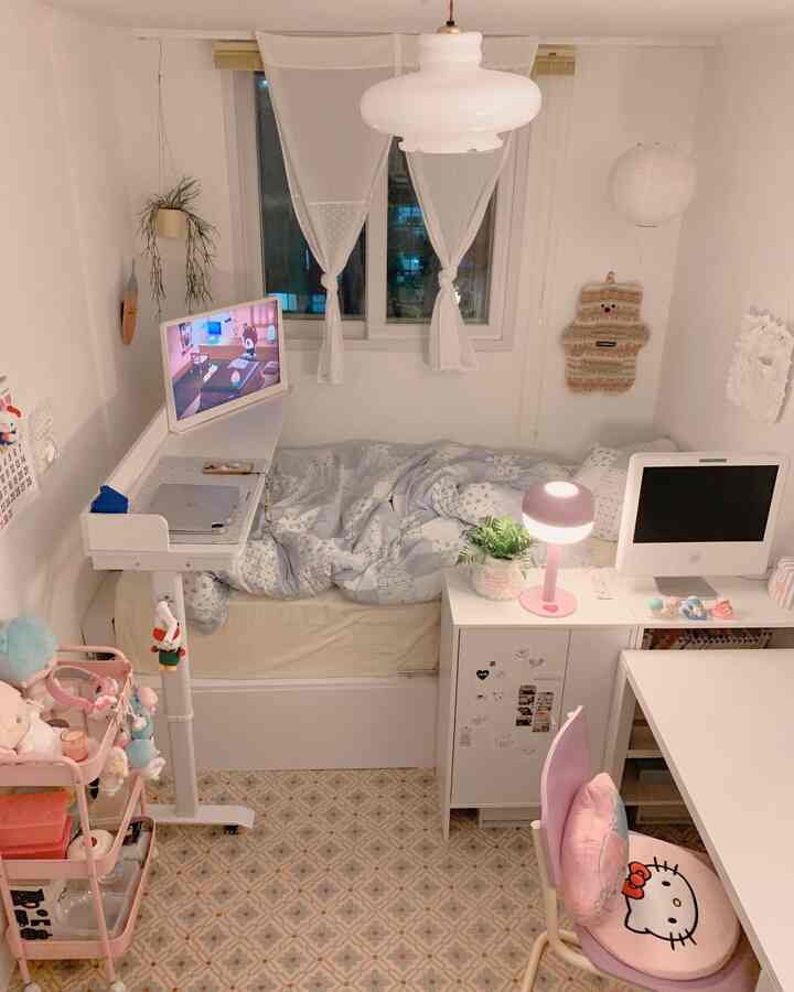 完璧なベッドライフのために購入したルーム＆テレビ！
デザインが綺麗で飽きず、画質も音もシャープで満足🩵💙 

＃コンスープ記録集＃かわいいテム最高の部屋 