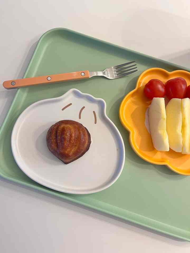 #콘수프기록집 #오늘의우리집

最近は本当に食べ物が流行っていると思います。
私は娘が買ってくれたバター餅を食べました。 
おいしさは完全に味の味です。  #간식타임 #디저트