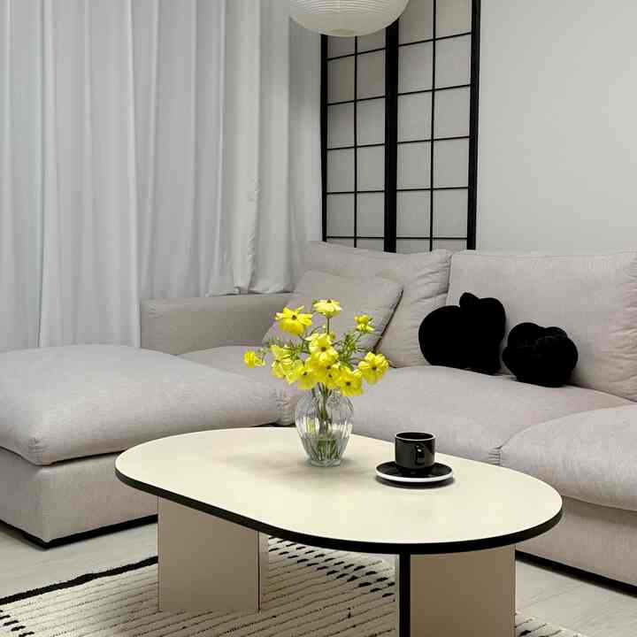 
＃コンスープ記録集＃今日の私たちの家

家にも春が来ました✨💛✨
黄色いバタフライをバターテーブルの上に置いた。
色はまたきれいです。 
無彩色の家にカラーハンスプーンプラス！


＃新婚ホームインテリア＃新婚ホームインテリア＃新婚希望タウン＃新婚希望タウンインテリア＃幸せな家
＃花瓶アレンジメント＃今日の花＃花のインテリア＃花のある家＃花のテリア＃リビングルームのインテリア