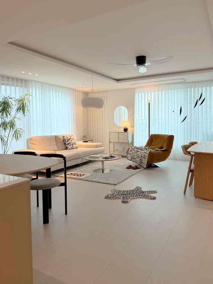 おめでとうございます💕


＃家の飾り＃1人チェア＃アームチェア＃ホームインテリア＃ホームスタグラム＃ホームスタグラム＃リビング飾り＃リビングルーム＃アパートインテリア＃インテリアアクセサリー＃シーリングファンおすすめ＃リビングルームインテリア＃リビングスタグラム＃インテリアグラム＃家の装飾#コンスープ 