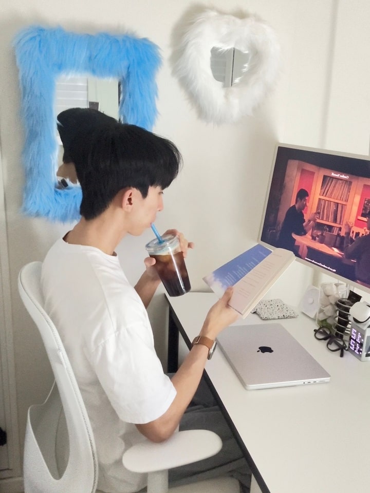 short form carousel card thumbnail