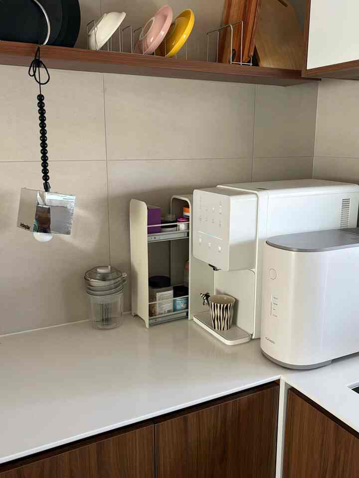 今日は猫のトレットを挽く！

ボタン1つに戻る
線なしでワイヤレスで利用可能です。

キッチンどこでも快適に使えます💕

サイズも小さくて保管も容易
こんなキッチンヒョーザーテムまたあるか!?



＃ワイヤレス多機能＃ミキサー＃ミニミキサー＃ワイヤレスミキサー＃猫＃猫のスナック＃栄養補完＃栄養の整理＃栄養の整理ボックス＃ニッチの引き出し＃キッチンニッチの引き出し＃キッチンのニッチ収納＃氷の浄水器＃クックミュージックハンドル＃スナック#キッチンインテリア