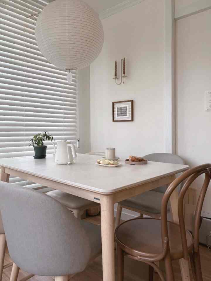 1泊2日の教育がくれた意外な贈り物のような朝☕️
サンドイッチメーカーでたっぷり作った煌びやかなサンドイッチに温かいコーヒーを一杯。
忙しい日常の中でしばらく止まるこの時間が本当に大切です。
みんなのんびりした一日を始めましょう！ ✨

＃コンスープ記録集