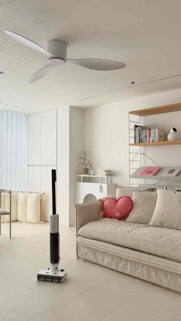 子供がいる家、一日に何回掃除しますか？
二人の子供を育ててみると、床を磨くことができません。
水モッククリーナーがなかったらどうしたらいいですか。

吸入+水モップが一度になると手間がはるかに少なくなります
水や飲み物を流したものを拭くのもとても楽です！
大容量水タンクラ清掃中途中満たす必要もなく、
170度まで横になって家具の下部まですっぽり入る

使ってみると本当に楽だった部分はセルフスタンディング
掃除して子供が探したり、おもちゃを拾う必要があるとき
場所を探さずに一人で立てておくことが本当に便利です。

使用後の管理が面倒ではないか？やった
セルフクリーニング機能があるので、台に差し込んでボタンを押すだけ
自動洗浄+温風乾燥まで知ってくれるから
ブラウムントに会って床の掃除がはるかに簡単になりました:)


＃コンスープ記録集 