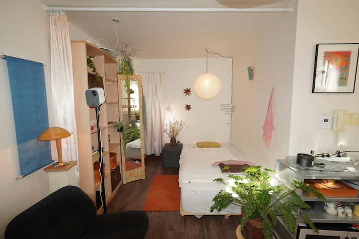 #침대 #이불 #빔프로젝터 #조명 #원룸 