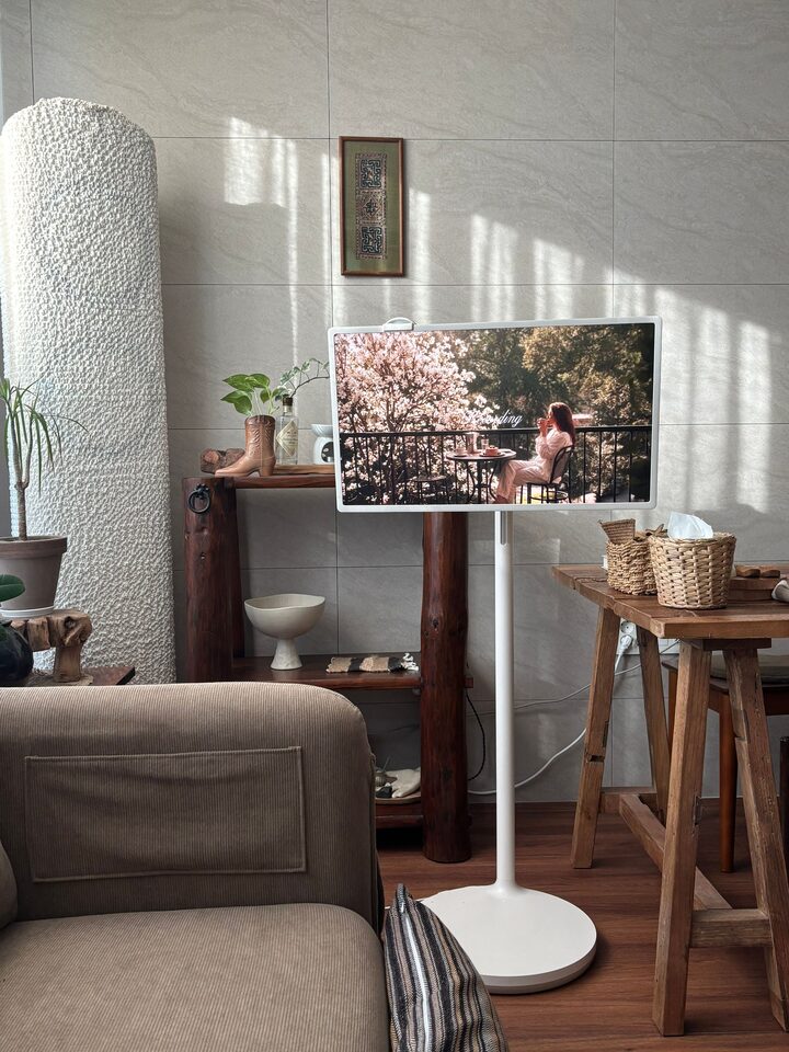 short form carousel card thumbnail