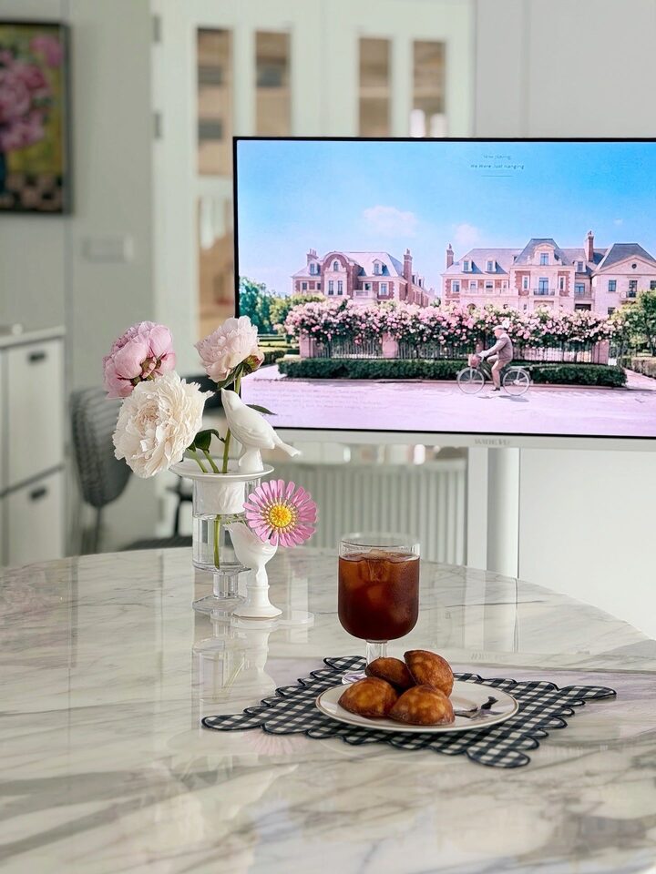 short form carousel card thumbnail