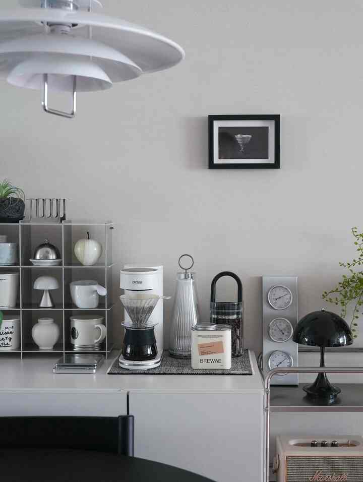 ホームカフェに心からエッソマシンからカプセル、ハンドドリップまで
装備金持ちですね。水の温度や抽出プロセスが急いで初心者
ボタンひとつでバリスタのように下ろすキャプターシードリップコーヒーマシン
自動的に水流、抽出温度、時間まで正確に 
コントロールしていつもバランスのとれたコーヒーの味を楽しめますよ！
感性まで見逃さないきれいでスッキリとしたデザインで 
ホームカフェにもぴったりですね🤍


＃愛着サリムテム＃ホームカフェ＃ホームカフェインテリア＃ホームカフェゾン＃ハンドドリップ＃ハンドドリップコーヒー＃ハンドドリップセット 