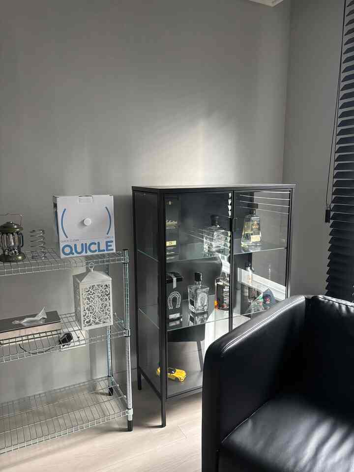  

ジャンボロールのように大きな休憩は通常商業目的でのみ 
使い勝手が良いと思いましたが、
いざ使ってみると家庭でも十分よく染み込んだんですよ。
交換回数も減り、多めに使えるので
むしろ自宅で使いやすく感じました。

さらに、屋外でも使用するのが好きです。
キャンプや外出に行くとき、これを1つだけ取ることができます！
屋外に行くとトイレットペーパーを使うことが多すぎるでしょうか？
ケースがあってトイレットペーパーが転がったり転倒する
気にせず使えて本当に楽でした

大きな休憩ひとつで家と屋外の両方がカバーされる感じだ。
一石二条もっと満足しています:) #점보롤 #화장지 #화장지추천 #휴지 #휴지케이스 #휴지걸이 #화장지케이스 #캠핑용품 #캠핑 #휴지커버  
