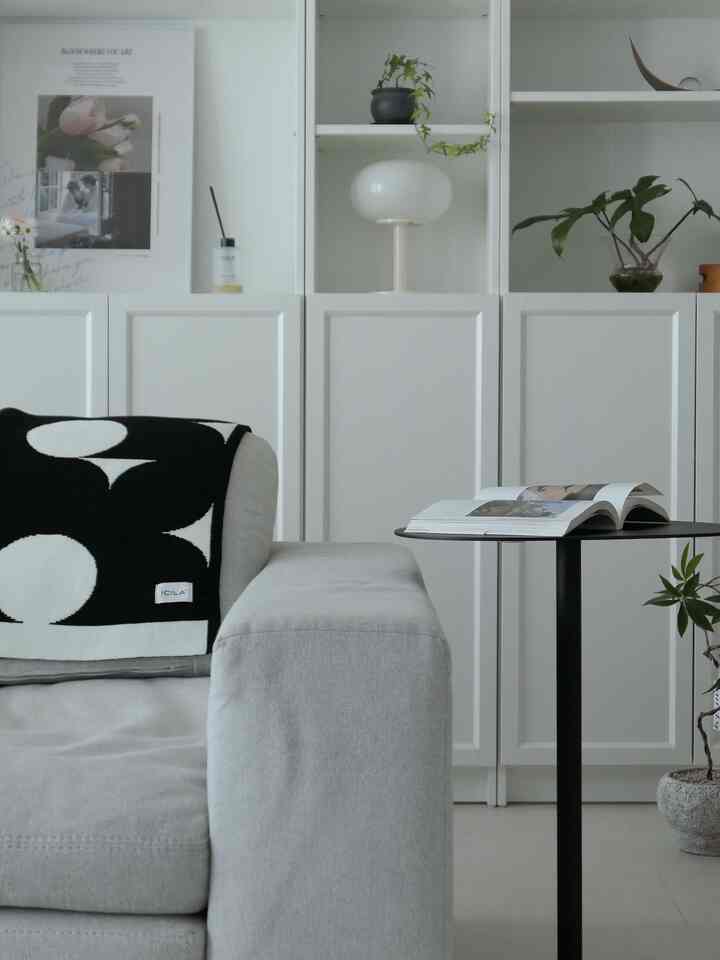 今日の家の家が作成中ですが、ワイドショットがたくさん必要ですよ🫠

全体を撮るには、物事は大移動角度ですが、いつでも撮ります🥹
明日から捨てるにんじんをすぐに処理してしまおう！

不要な物々すぐににんじん上げる方々以上尊敬します

そしてビリーのない寂しい壁面を埋めようとするのに額縁と植物棚を置くか全身鏡を置くか悩んでいるのに果たしてどのように変身するのか楽しみにしてください 🤍

＃コンスープ記録集#ポスターインテリア 