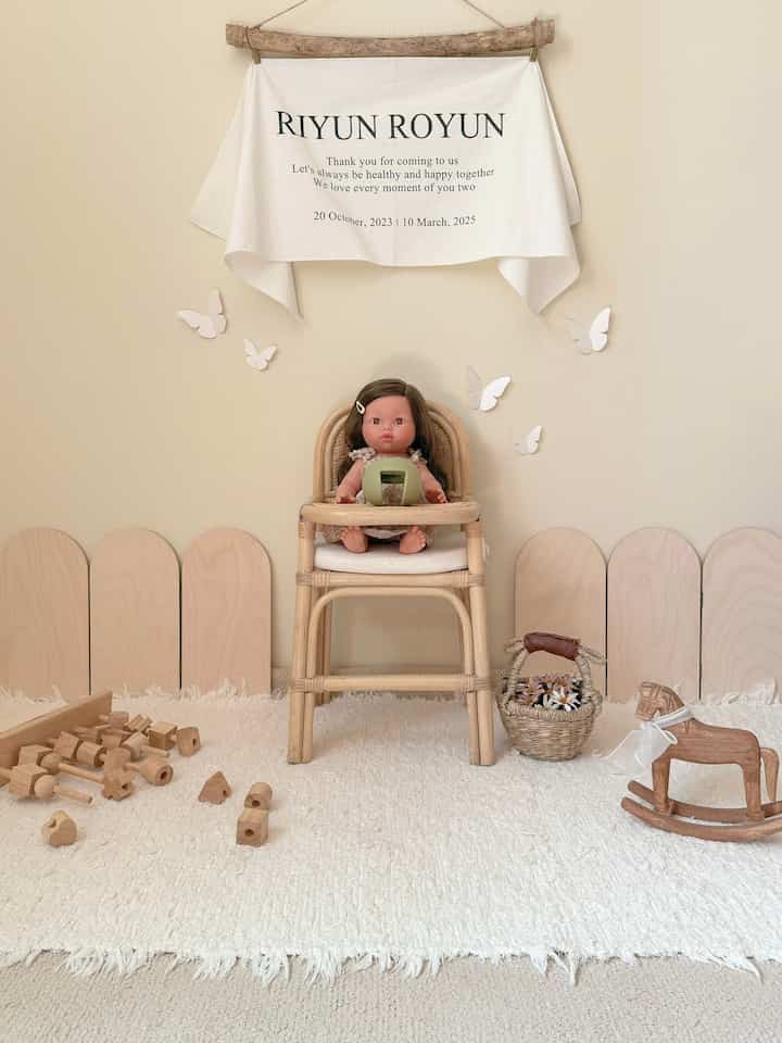 子供を育てると
ドアが閉まる瞬間ごと
手を挟んで見て心配また心配..
 
だから使ってみた
❝イルオオドアストッパーみかん❞

ドアにすっかり差し込むだけ
ドアの閉鎖と手の挟み込みを防止してくれて
心配が少ない 

マランマラン100％シリコン素材
衝撃をやさしくつかんで
水洗いも可能なので管理も楽です。

色も感情的です。
ただ置いてもインテリアポイントにぴったり。 ᐟ

特にアプリコットカラーは
暗い場所で
ほのかに輝く夜光機能まで✨

子供の手の挟み込み防止
❝イルオオオドアストッパーみかん❞おすすめです🍊

#イルオオオ #도어스토퍼 #doorstopper