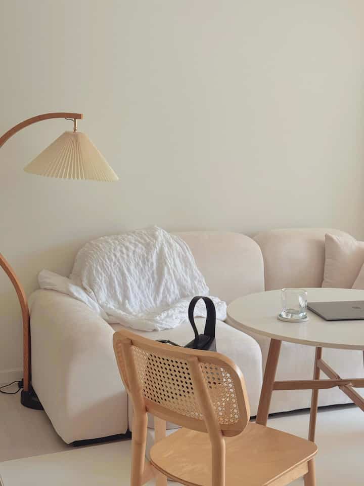 今週の今日の家のFTCテーマ家具の再配置 
私たちの家のリビングルームにも新しい変化を与えました。

