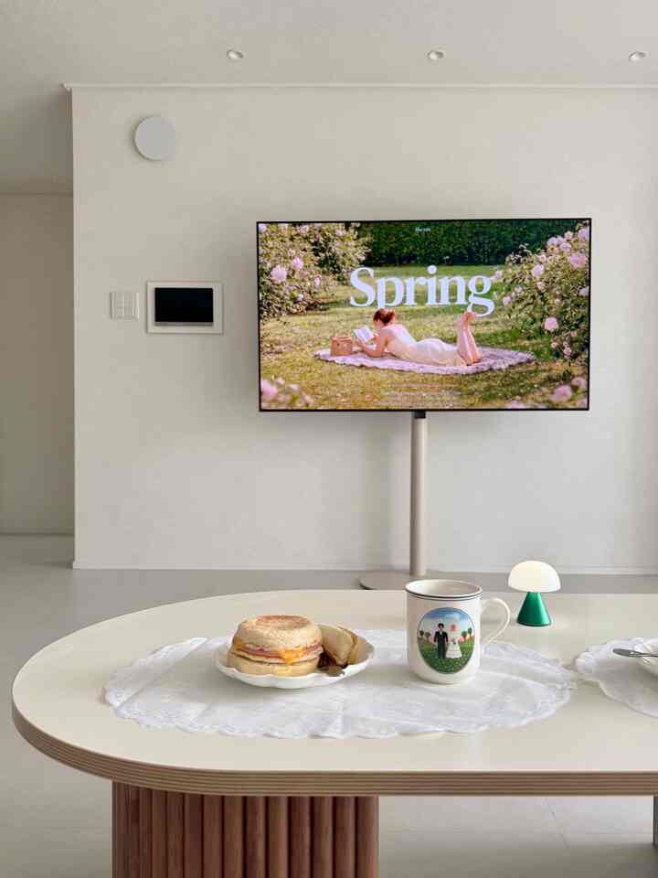 #봄웜인테리어 #리모델링 #봄인테리어 

私たちの新しい家にも春が来ました🌸
前の家から持ってきた友達と新しい小道具が赤ちゃん
よく似合っているみたいだから嬉しいですね 

季節の中で春が一番好きですが、春があまりにも早く過ぎないように私たちの家に閉じ込めなければなりません。  #홈스타일링팁 #맞팔 