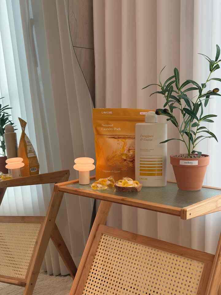 洗濯するときはいつも面倒でしたが、カプセル洗剤を使用しました 
後で確かに楽になりました！賢明な消費者認定..✨

洗濯機の中にカプセルをただ入れて回すだけです。
これからも着実に使うようになりそうです。今回は 
ラブアカプセル洗剤＆繊維柔軟剤を使ってみました。 
個人的に香りが私の心にすっぽり入って洗濯する時もしてからもピクピンの香を引き受けて気持ち良くなりました。朝 
早く起きて換気させて掃除と洗濯していますがフローラル香のおかげで楽しい一日の始まりですよ🧺🤍

カプセル洗濯洗剤蒸しお勧めします🫧🪽

＃賢明な消費＃コンスープ記録集
＃30フラットインテリア＃アパートインテリア＃新婚旅行インテリア
＃メイド＃30平台アパート＃新婚旅行を飾る 