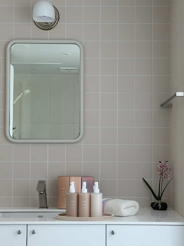 #春ワーム

ほのかにピンクのピンクのサブバスルームはこの季節にもっときれいに見えると思います🌸

＃コンスープ記録集＃今日の私たちの家＃バスルームのインテリア 