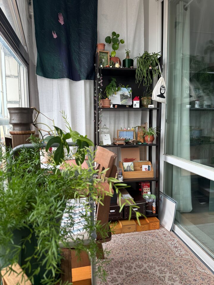 short form carousel card thumbnail