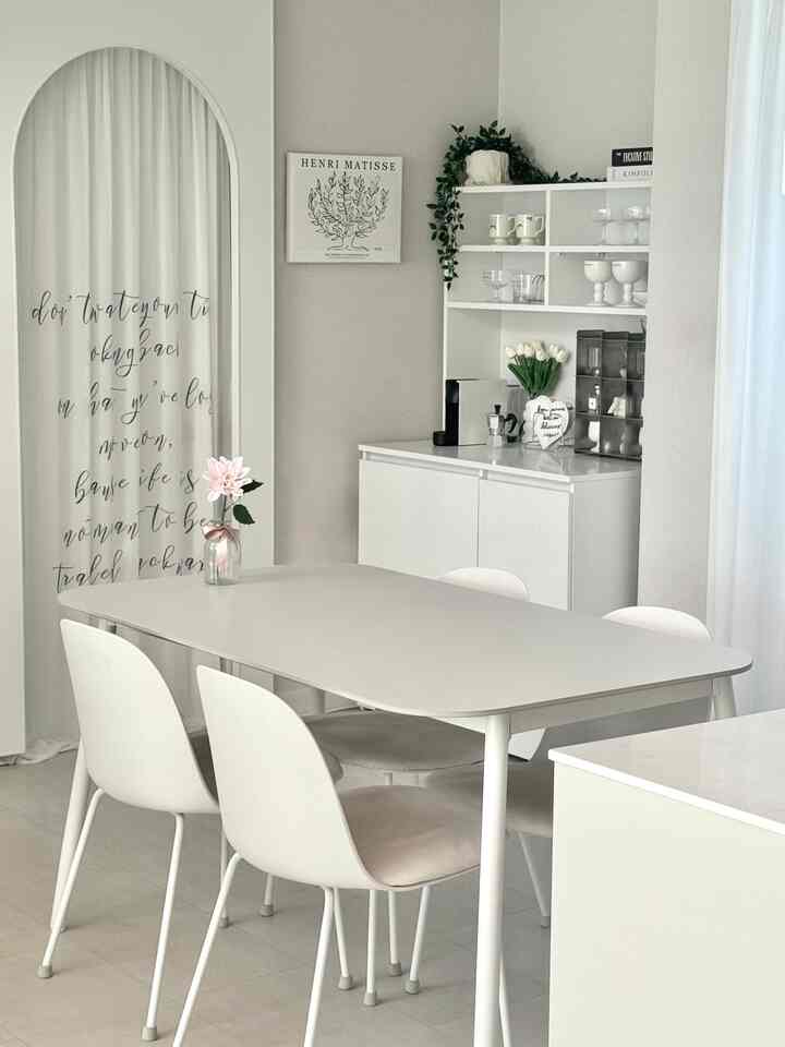 一日一日本当に気にせず過ごしていてそうなのか、
整えられた空間を眺めているだけでも心が楽になります。

落ち着いてきれいな雰囲気の
午後はリラックスして良い最近です🤍

＃コーンスープ記録集#メイド 