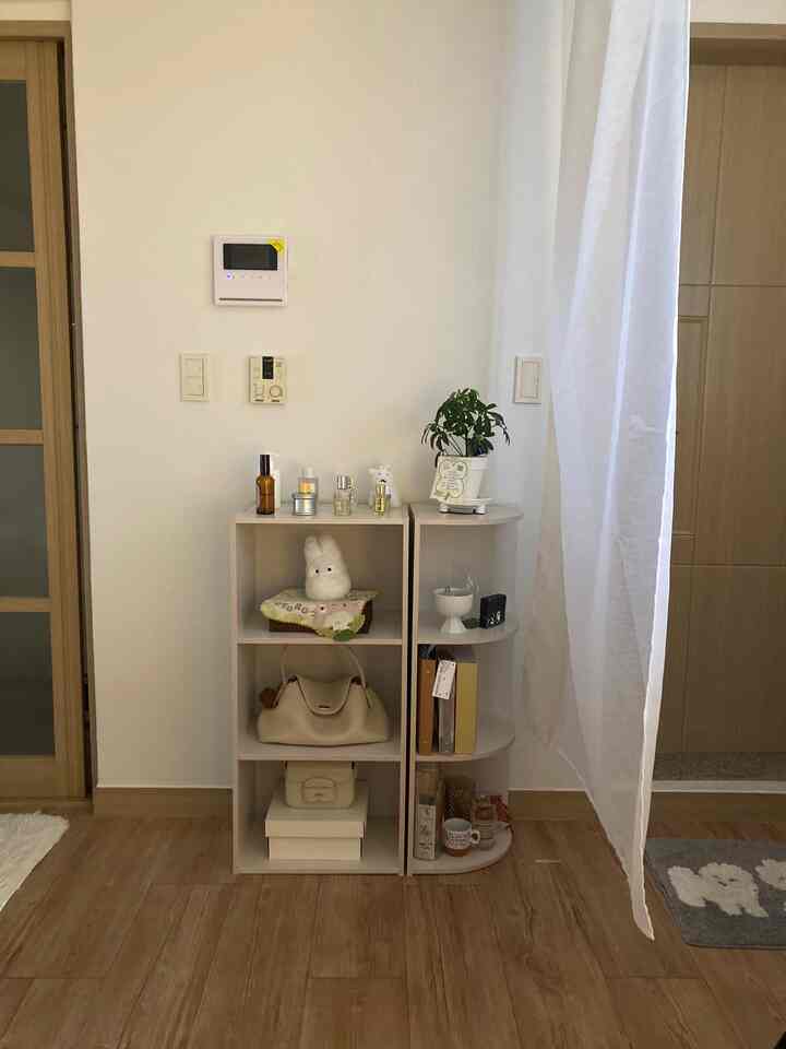3段コーナー収納場でインテリアをする  #코너장 #원룸수납 #원룸수납장 #식물일기 #플랜테리어 #플랜테리어화분 #원룸꾸미기 #원룸공간분리 