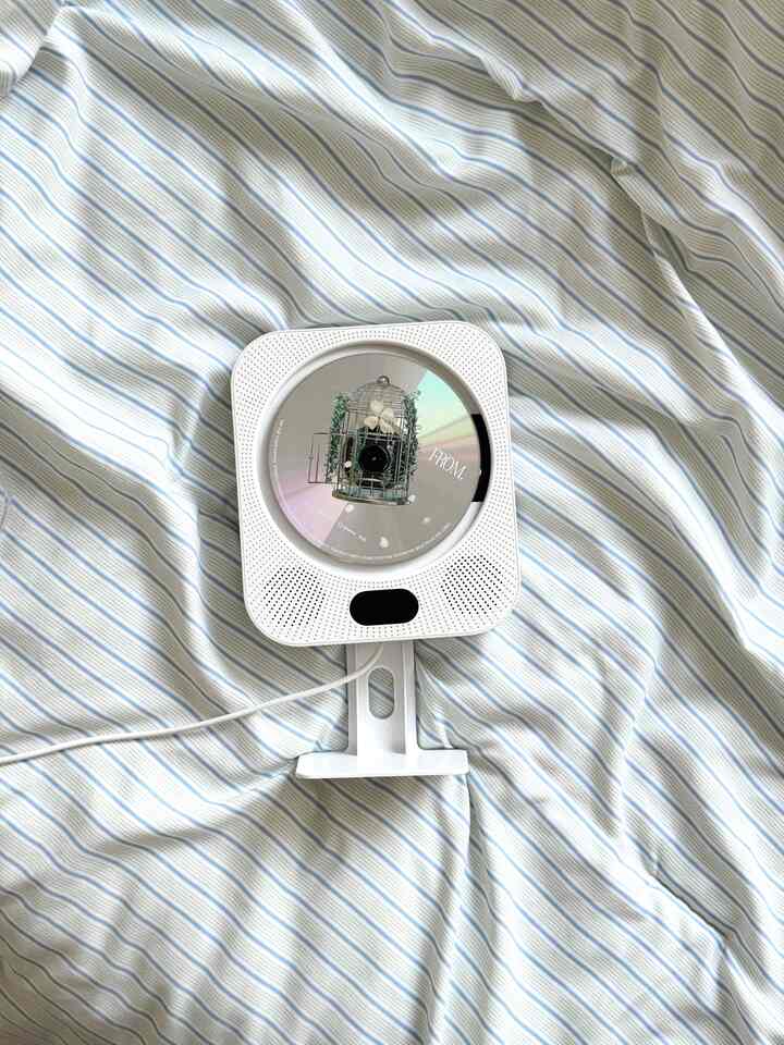 #일상기록 #나의일상 #FTC23기

最近、私のルーチンは
仕事をして家に帰るとすぐ
CDからずらすんですよ🎧

音楽を入れて
軽く掃除して家を片付けると
一日がもう少し整理されている感じだと思いました。

最近よく聞くこと
LUCY ‘FROM.’ アルバム  #cd플레이어 #cd #감성 #음악듣기 #취미 #좋아하는시간 #FTC23기이야기 #콘수프기록 #웰컴미션 #휴식