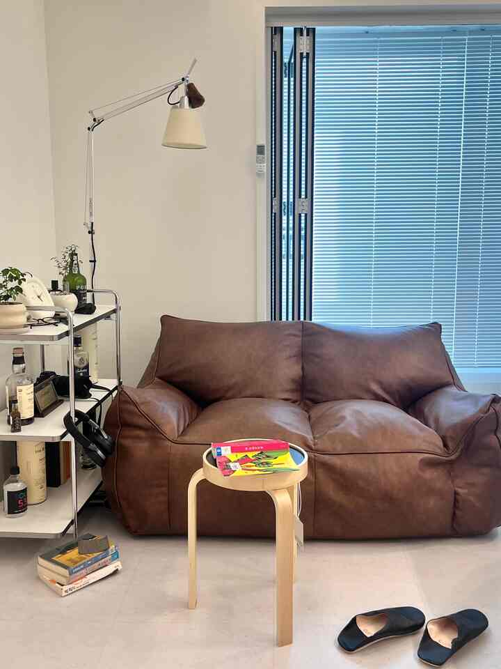  #주말기록 #도서관데이트 #집순이일상 #소파위행복 #책읽는시간 #느린주말 #혼자노는시간 #일상기록 #1인가구