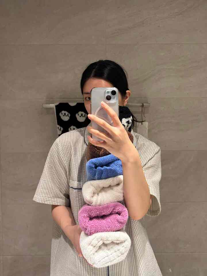 とても甘いタオルを使うと寄付がいいですね..☁️🎀🩵
毎月1日ごとに歯ブラシを交換してください🫧
＃バスルームのインテリア