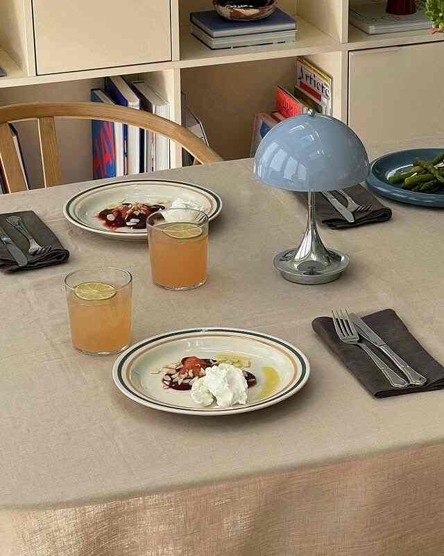 <p data-start="0" data-end="149">Simple table settings, soft lighting, and an easy dinner at home 🍽️<br data-start="68" data-end="71">
A cozy setup where everyday meals feel a little slower and more intentional.</p>
<p data-start="151" data-end="171">Credit: @Joyceemli</p>
<p data-start="173" data-end="232" data-is-last-node="" data-is-only-node="">#DiningAtHome #SimpleLiving #CozyInteriors #EverydayMoments</p>