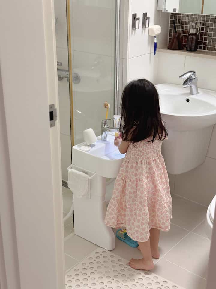  #목욕놀이 #아이세면대 #세면대 #장난감 #어린이날선물 #장난감추천 #화장실 #화장실인테리어 #미끄럼방지매트 #욕실미끄럼방지매트 { 