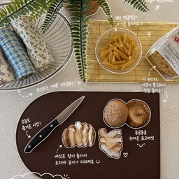 진짜진짜 맛있는 파스타면 추천드려요🤎
최근에 자주 먹고 있는 룸모 카사레체 파스타면!
쫄깃하면서도 부드러운 식감이고, 소스가 잘 베어들어서 정말 맛있어요🫶
제 최애는 카사레체+바질페스토+새우+표고버섯+페페론치노 조합인데, 입맛 없을 때도 한 그릇 뚝딱! 하게 돼요.
맛있는 파스타면 찾고 계시는 분들께 추천드려요🍝
#콘수프기록집 #현명한소비 #룸모 #파스타면 #주방인테리어 #도마 #예쁜도마 #살림템 #주방용품 #주방소품 #주방용품추천 #행주 #행주추천 #거즈행주 #모던하우스추천템 #이케아행주 #스텐바구니 #인테리어소품 #주방꾸미기 #파스타레시피 #레시피 #도마추천 #살림살이 #살림템추천 #메뉴추천 #맞팔 #이케아추천템 