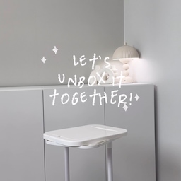 재활용 분리수거함 아직 정착 안하신 분들 ˖⭒˚
여기 모여 보세요 - ! 
살림공간에서 보내주신 선물 같이 언박싱 해봐요 🙌🏻🤍
신경써서 꾸민 우리집, 뭔가 부족한 느낌
받아보신 적이 있으신가요?? 
저는 작은 디테일까지 신경 써보니
집 안의 공간이 훨씬 깔끔해지고 예뻐졌어요 🤍🫧
ㅡㅡㅡㅡㅡㅡㅡㅡㅡㅡㅡㅡㅡㅡㅡㅡㅡㅡㅡ
🔎 혹시 이런 문제들이 있진 않으셨나요?
🙌🏻 종이 상자에 재활용 한번에 모으니 분류 어려웠다
🙌🏻 재활용 쓰레기통이 딱딱해서 많이 안 들어간다
🙌🏻 기존 쓰레기통 용량이 작아서 자주 비운다
🙌🏻 통에 이물질이 묻어 자주 세척해줘야 한다
🙌🏻 겉으로 보기에 예쁘지 않아 숨겨 놓아야 한다
저도 이 문제들에 고민이 참 많았는데
이 제품을 사용해보니 다 해결이 됐어요🤍
🤍 60L 대용량으로 자주 버리지 않아도 되고
🤍 입구가 커서 어떤 쓰레기도 쉽게 버릴 수 있고
🤍 봉투만 쏙 빼서 버리러 가면 되니 버리기 쉽고
🤍 화이트 색상으로 어디에 둬도 예뻐요 ! 
사실 이렇게 괜찮은데 조립은 쉬울까? 걱정했었는데
조립은 단 3️⃣분만에 끝나서,, 너무 좋았답니다 ☺️♥️
ㅡㅡㅡㅡㅡㅡㅡㅡㅡㅡㅡㅡㅡㅡㅡㅡㅡㅡ
+ 함께 동봉된 재활용 분류 스티커도 예뻐요! 
+ 고정대도 구매하시면 더 안정적으로 사용 가능✨
저와 같은 고민 있으셨던 분들께는
살림공간의 재활용 분리수거함 추천 드립니다 💫
#현명한소비 #콘수프기록집 
#재활용 #재활용분리수거함  #분리수거함 
#분리수거 #분리수거함추천 #재활용쓰레기통
#재활용분리수거 #쓰레기통추천 #화이트인테리어 
#추천템 #분리수거쓰레기통 #분리수거장 #세탁실
#맞팔 #맞팔환영 #선팔맞팔 #소통해요 #맞팔해요 🤍