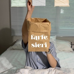 파르페에서 제공받은 여름 이불!
혹시 냉감 이불 써봤지만
별로 시원하지 않아서 실망하셨던적 있으세요?
그렇다면 Q-max 수치가
낮은 냉감 이불이었을지도 몰라요..!!
(Q-max : 접촉 냉감도를 평가하는 수치)
파르페 시어리 냉감 이불 뒷면은
O-max 수치가 0.420로
일반 냉감 이불보다 높은 수치라
닿자마자 시원함이 확 전해진다는거!🌀
거기다가 올록볼록한 원단이라 통기성도 좋아서
꿉꿉하지 않고 보송한건 덤!
여름철 장마 걱정도 끝!
이불 앞면은 부드러운 사각거림이 매력적인
탄탄한 80수 고밀도 면으로 내구성도 좋고
먼지날림도 적어서 마음에 들더라고요!!
이번에도 실망시키지 않는 높은 퀄리티에 감탄,,
이래서 저는 계절이 바뀌어도
매번 파르페 이불을 선택하게 되는 것 같아요!
역시 믿고 쓸 수 있는 파르페!🤍
#여름이불 
#여름이불세트 
#여름준비템 
#여름이불추천 
#여름냉감이불 
#냉감이불 
#냉감이불추천 
#파르페by알레르망 
#파르페
#파르페바이알레르망
#파르페이불
#냉감침구 
#여름침구 
#여름침실 
#여름침구세트 
#여름침실인테리어 
#침실
#침실인테리어 
#침실스타일링 
#침실꾸미기
#여름맛인테리어 
#오늘의우리집
#콘수프기록집
