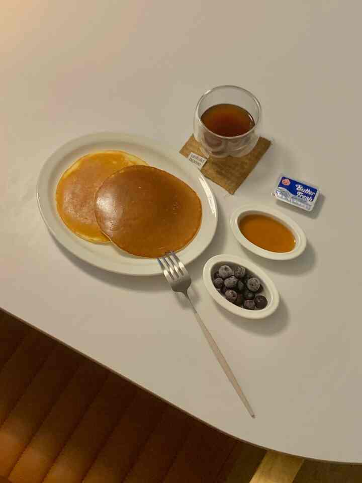 カタツムリ一食食事🤭

＃シラクス＃シラクスプレート＃シラクスニューヨーク＃ニューヨーク＃ブルーベリー＃ハニーチップ＃コーヒーテーブル＃ブランチ＃ブランチメニュー＃ブランチプレート＃モーニングパン＃モーニングミル＃ランチメニュー＃ランチ#チェアインテリア 

