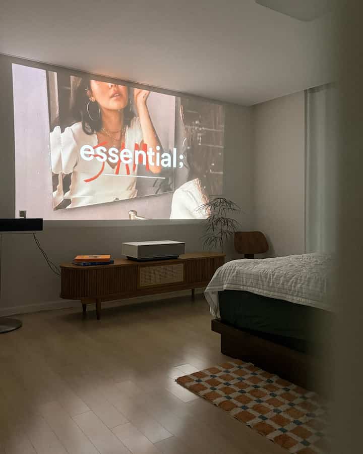 新婚家電の中で最もよくサンテムはまさにビーム！

テレビは液晶に反射する光のために目がめまいでビームで購入しましたが、4年が過ぎた今まで満足しながら使用しています。

空間活用も楽で、以来、満足度が高すぎますㅎㅎ

＃賢明な消費＃コーンスープ記録集 
